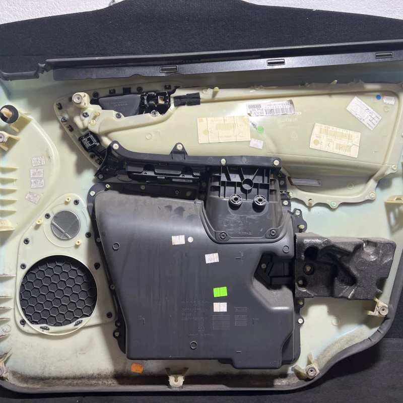 Panou tapiterie usa stanga fata / Volvo XC60 D5 2009 / Interior