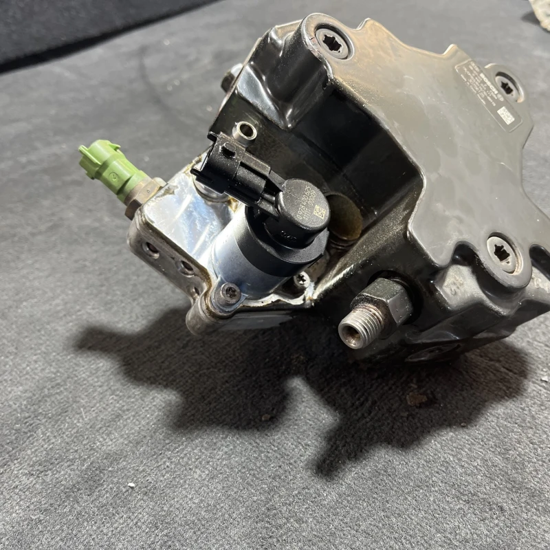 Pompa de injectie inalte / Volvo XC60 D5 2009 / Motor, racire si evacuare