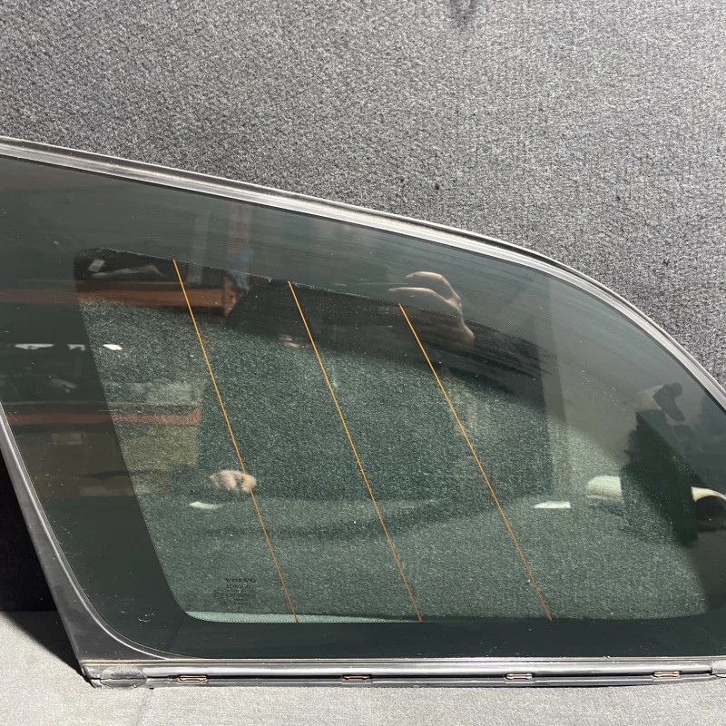 Geam caroserie stanga spate / Volvo XC60 D5 2009 / Caroserie, oglinzi si faruri