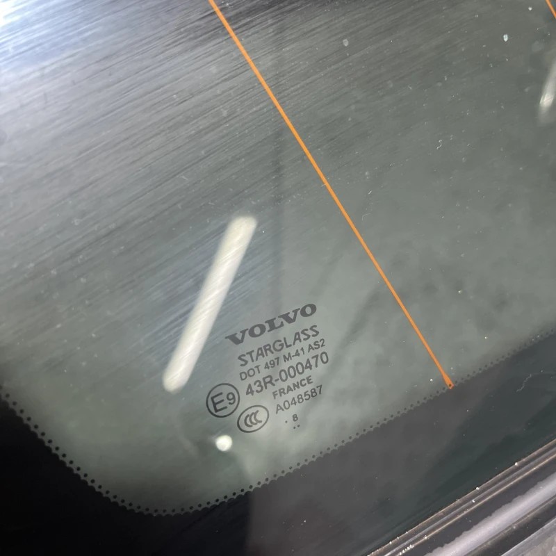 Geam caroserie stanga spate / Volvo XC60 D5 2009 / Caroserie, oglinzi si faruri