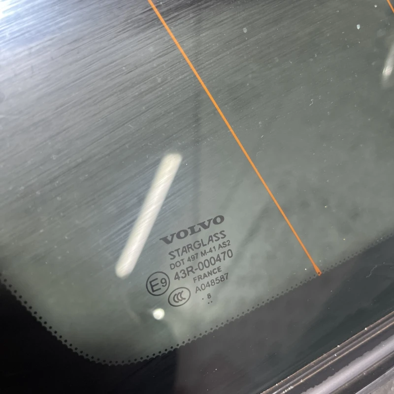 Geam caroserie stanga spate / Volvo XC60 D5 2009 / Caroserie, oglinzi si faruri