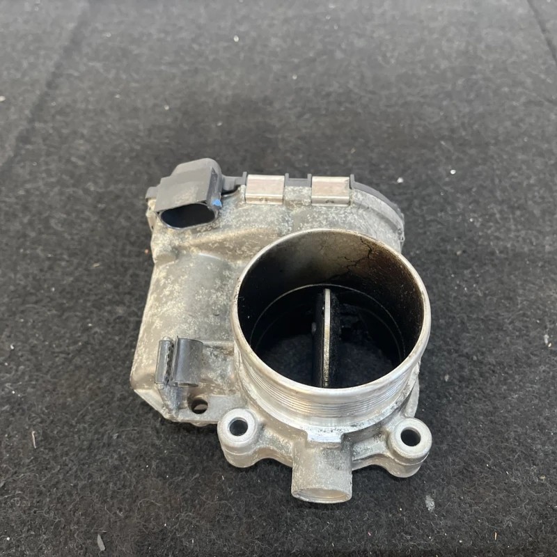 Clapeta de acceleratie / Volvo XC60 D5 2009 / Motor, racire si evacuare
