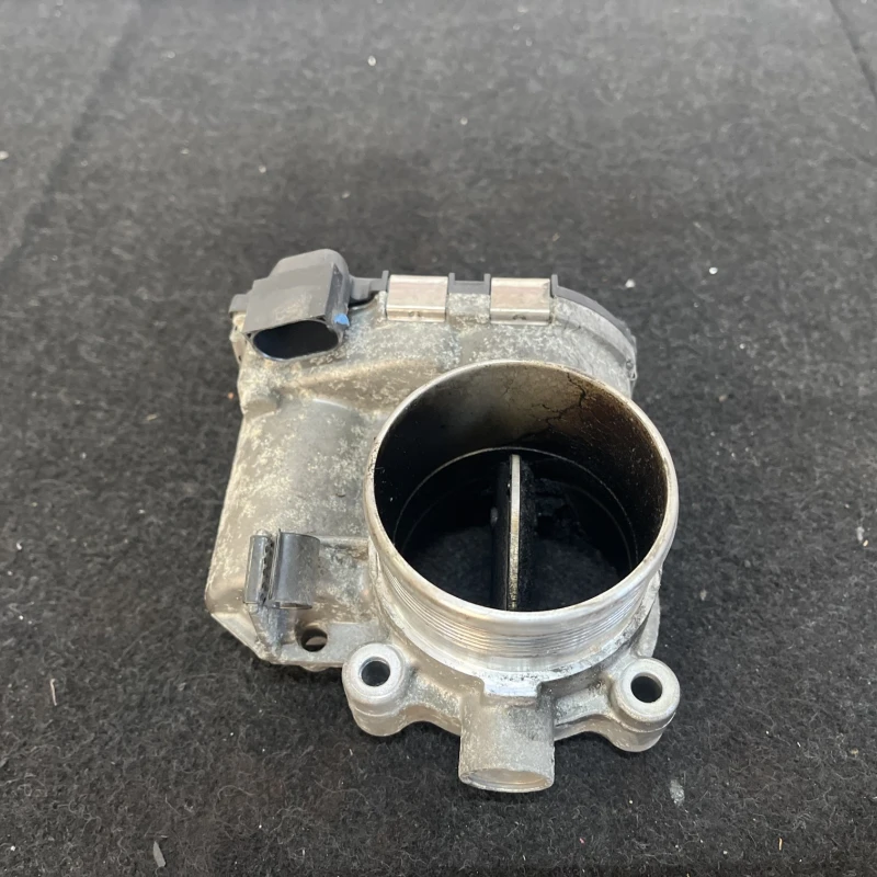 Clapeta de acceleratie / Volvo XC60 D5 2009 / Motor, racire si evacuare