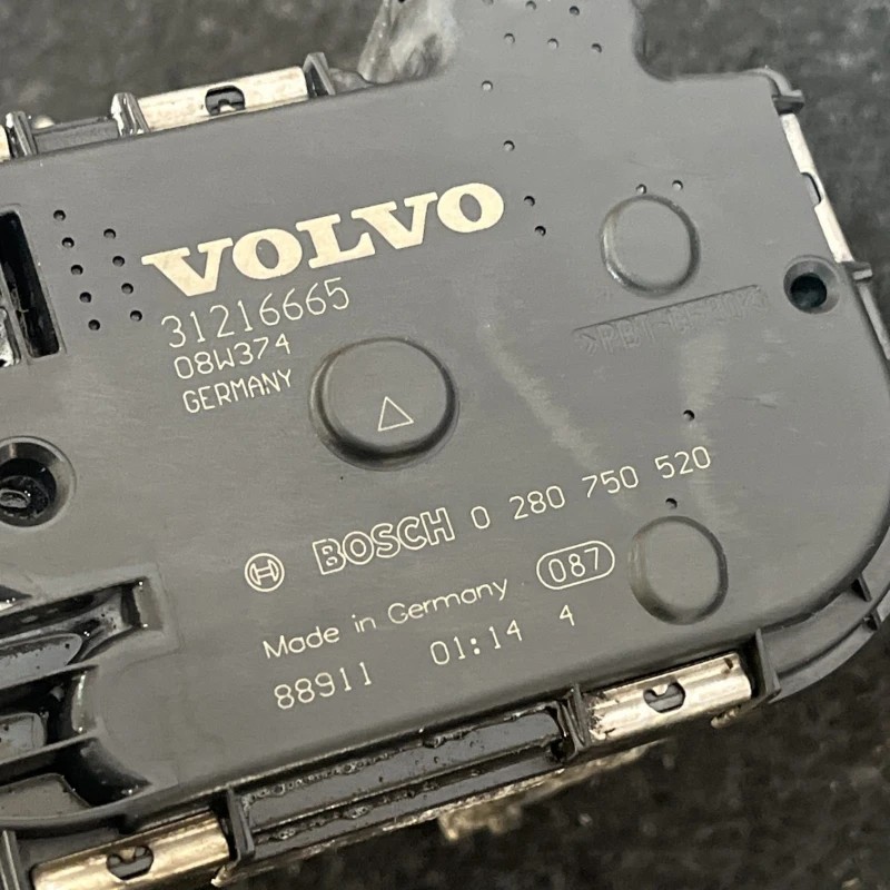 Clapeta de acceleratie / Volvo XC60 D5 2009 / Motor, racire si evacuare