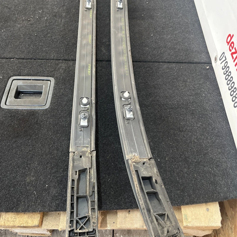 Bari longitudinale / Volvo XC60 D5 2009 / Caroserie, oglinzi si faruri