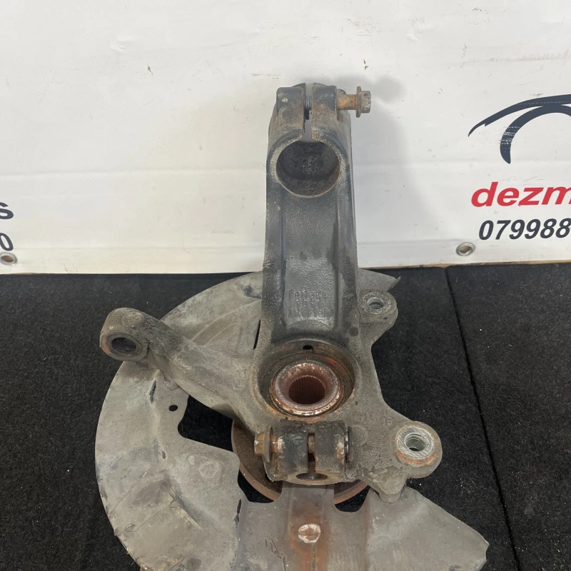 Fuzeta stanga fata / Volvo XC60 D5 2009 / Directie si suspensie