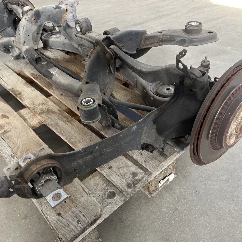 Punte spate / Volvo XC60 D5 2009 / Directie si suspensie