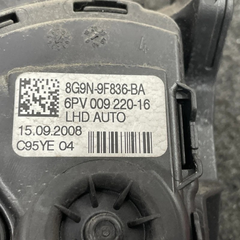Pedala de accelratie / Volvo XC60 D5 2009 / Interior