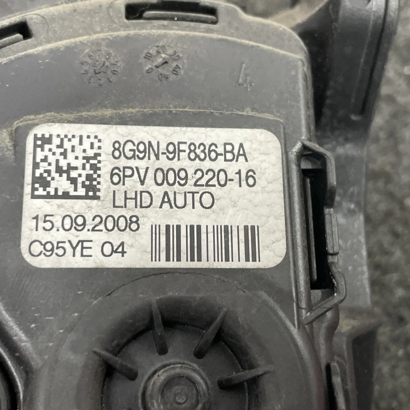 Pedala de accelratie / Volvo XC60 D5 2009 / Interior