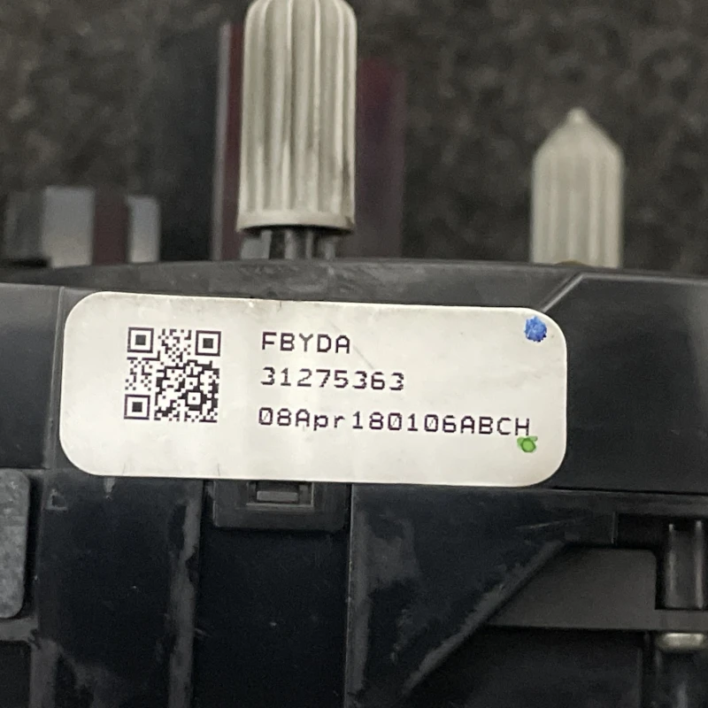 Spira volan cu manete / Volvo XC60 D5 2009 / Audio si electronice
