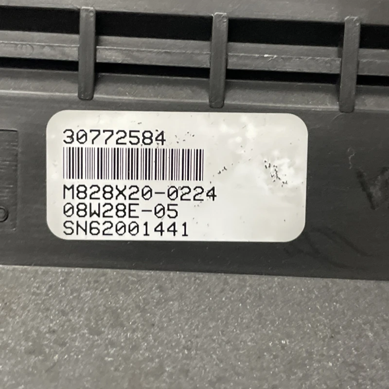 Display bord central / Volvo XC60 D5 2009 / Audio si electronice