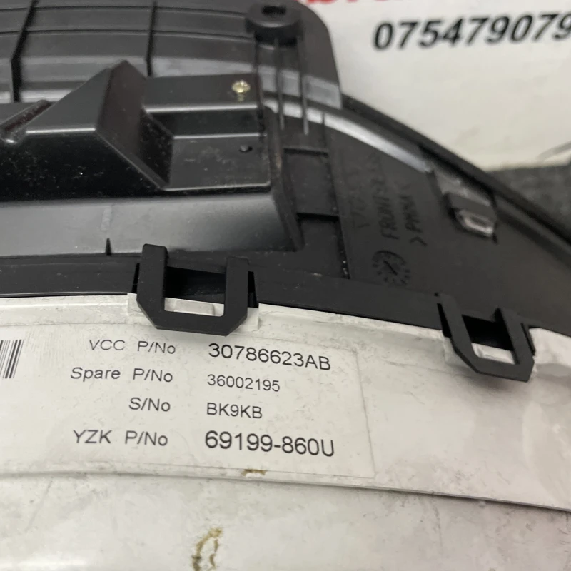 Ceas bord / Volvo XC60 D5 2009 / Audio si electronice