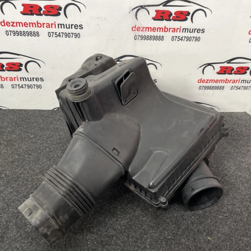 Carcasa filtru aer / Volvo XC60 D5 2009 / Motor, racire si evacuare