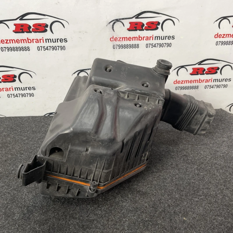 Carcasa filtru aer / Volvo XC60 D5 2009 / Motor, racire si evacuare