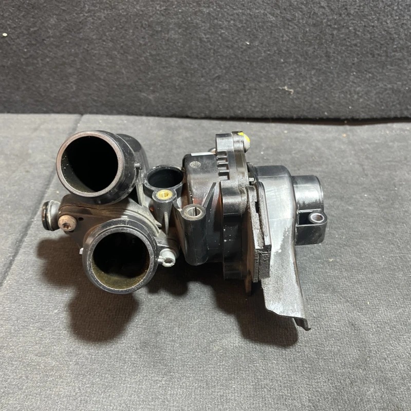 Pompa recirculare apa / Skoda Superb II 3T 2011 / Motor, racire si evacuare