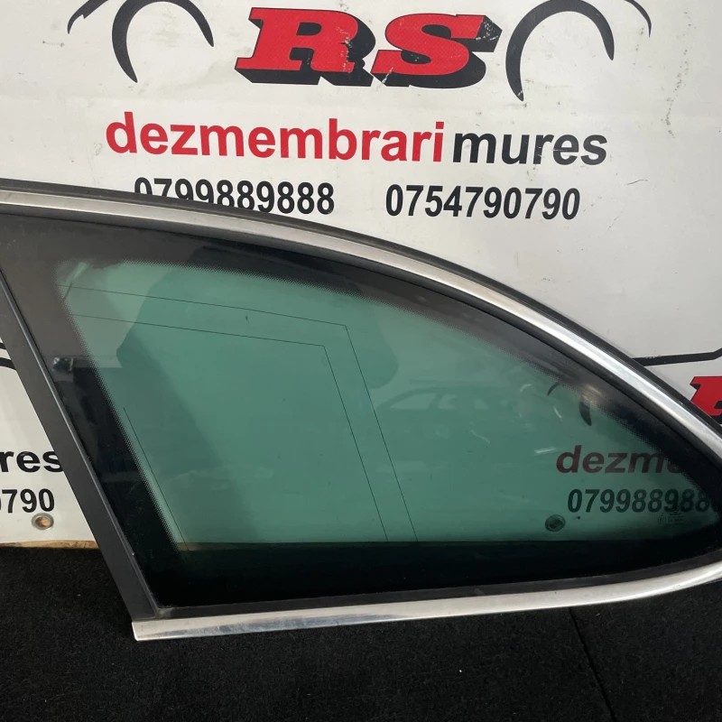 Geam lateral spate stanga / Skoda Superb II 3T 2011 / Caroserie, oglinzi si faruri