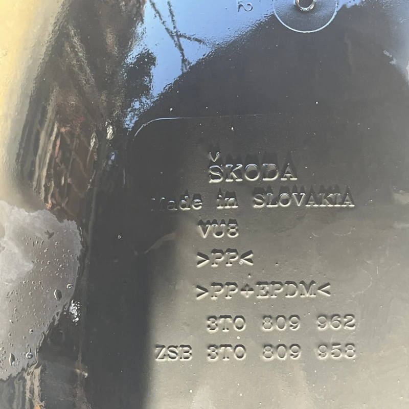 Carenaj dreapta fata mare / Skoda Superb II 3T 2011 / Caroserie, oglinzi si faruri