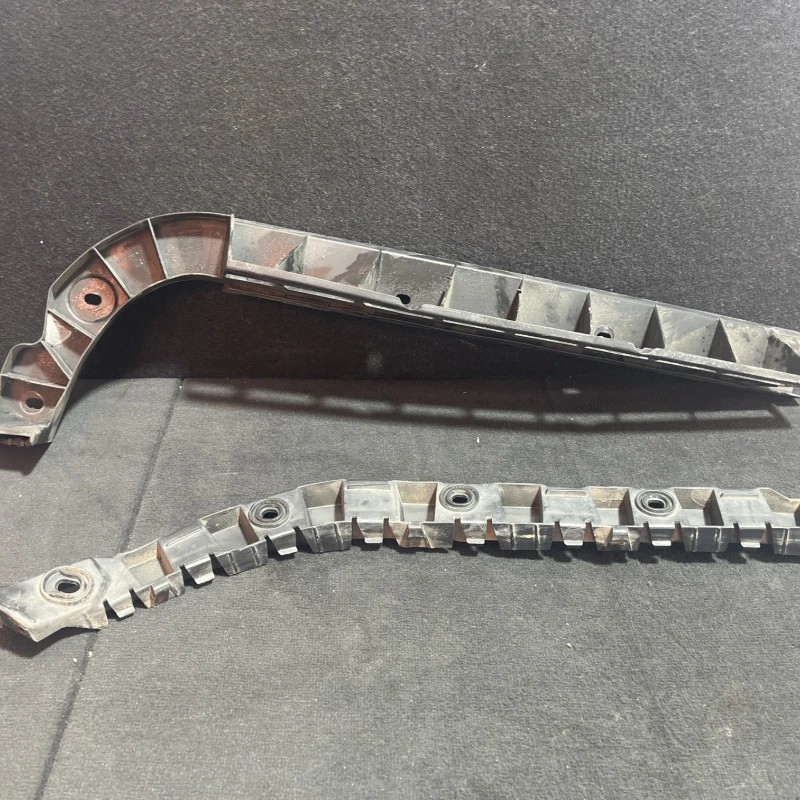 Suport bara dreapta spate / Skoda Superb II 3T 2011 / Caroserie, oglinzi si faruri