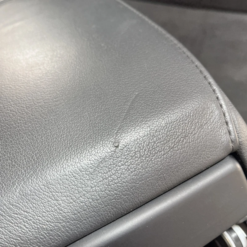 Cotiera centrala / Skoda Superb II 3T 2011 / Interior