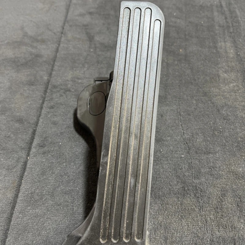 Pedala de accelratie / Skoda Superb II 3T 2011 / Interior