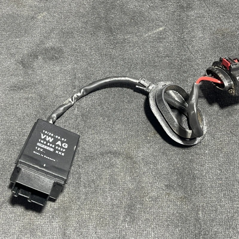 Releu pompa combustibil / Skoda Superb II 3T 2011 / Audio si electronice