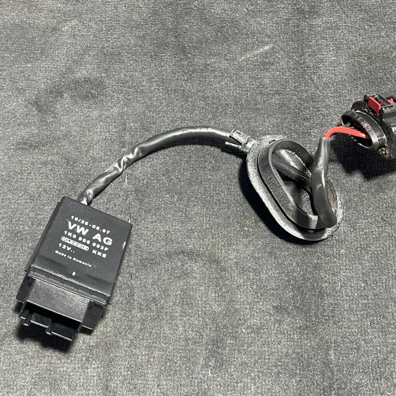 Releu pompa combustibil / Skoda Superb II 3T 2011 / Audio si electronice