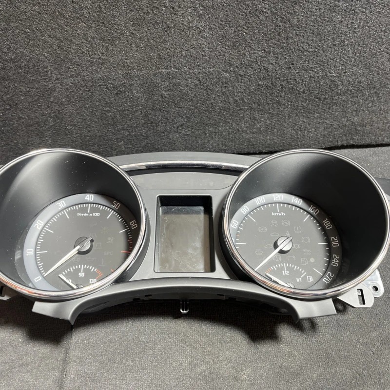 Ceas bord / Skoda Superb II 3T 2011 / Audio si electronice