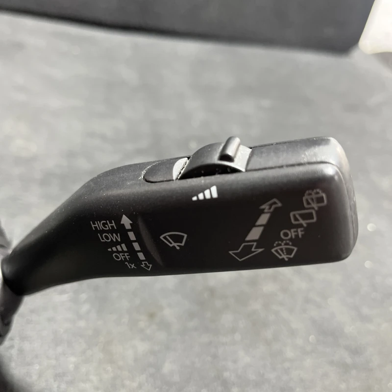 Spira volan cu manete / Skoda Superb II 3T 2011 / Audio si electronice