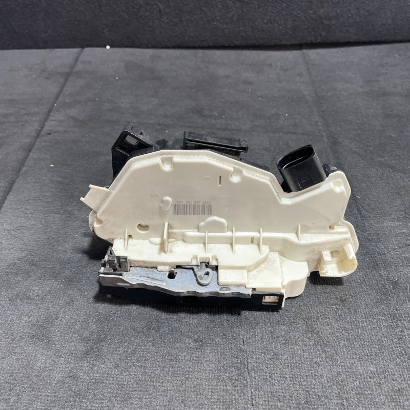 Iala broasca usa stanga fata Skoda 