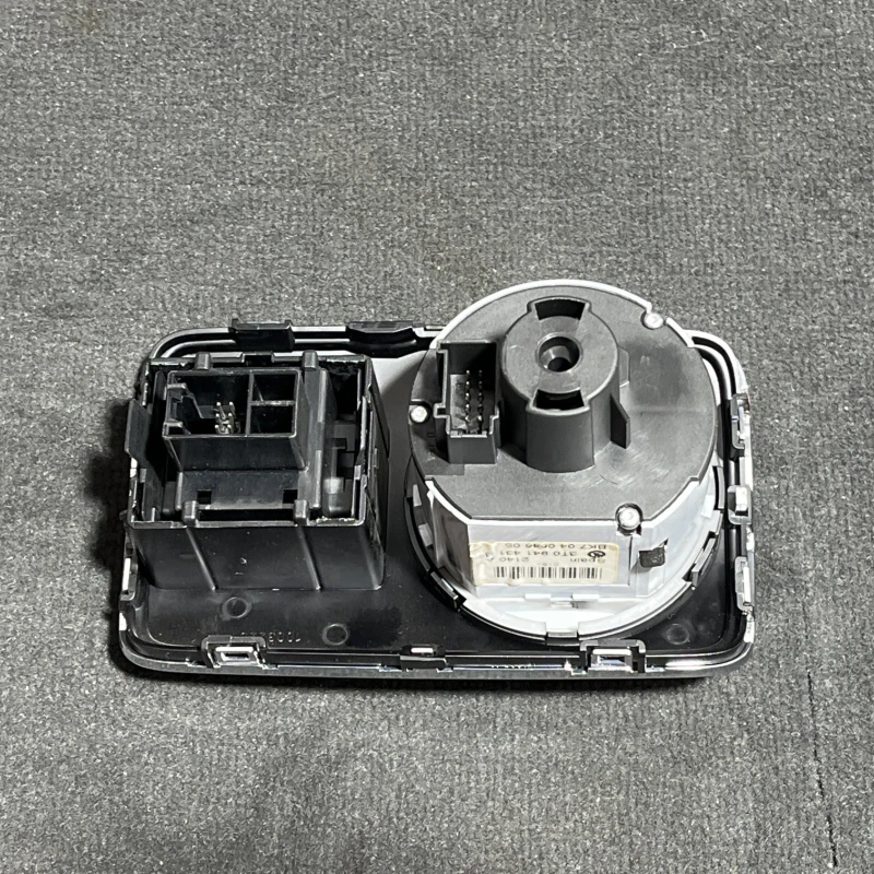 Bloc lumini / Skoda Superb II 3T 2011 / Interior