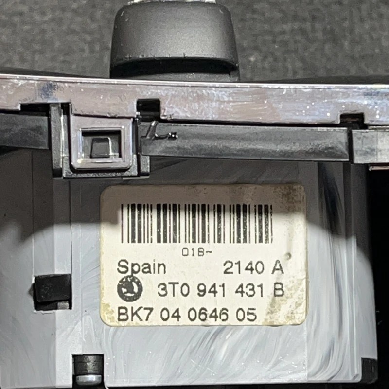 Bloc lumini / Skoda Superb II 3T 2011 / Interior