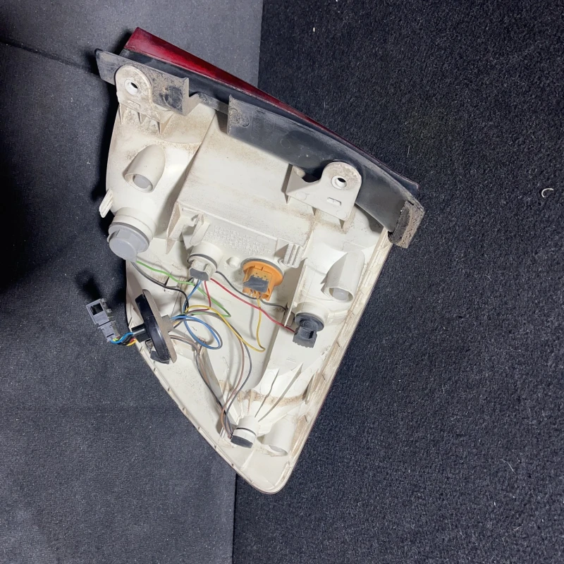Stop stanga caroserie / Skoda Superb II 3T 2011 / Caroserie, oglinzi si faruri