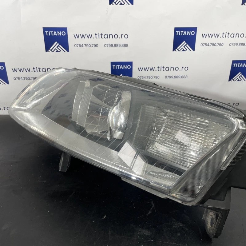 Far stanga xenon / Audi A6 Allroad C6 2008 / Caroserie, oglinzi si faruri