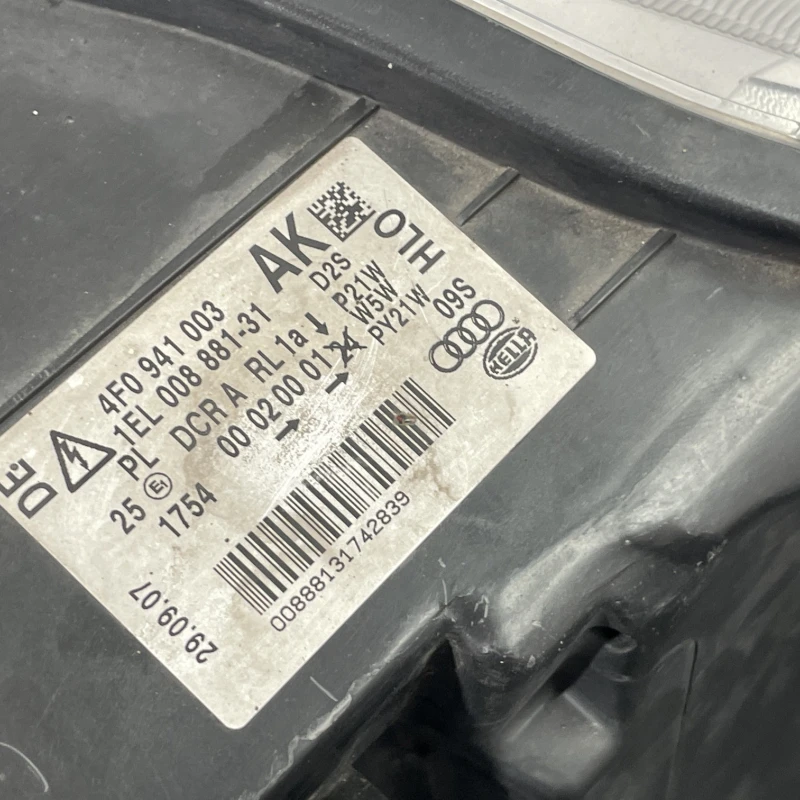 Far stanga xenon / Audi A6 Allroad C6 2008 / Caroserie, oglinzi si faruri