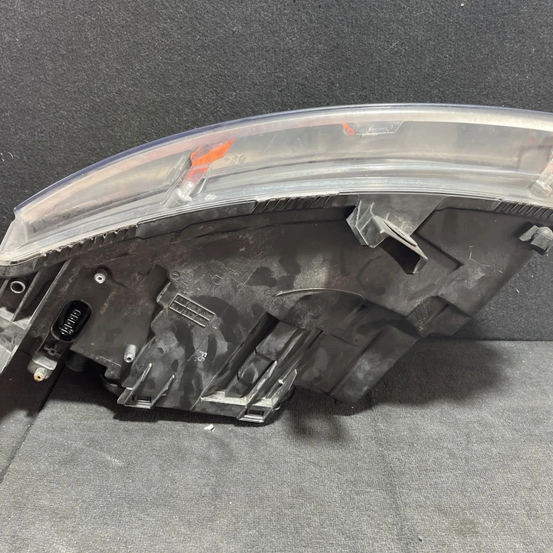Far dreapta xenon EUROPA / Audi A6 Allroad C6 2008 / Caroserie, oglinzi si faruri