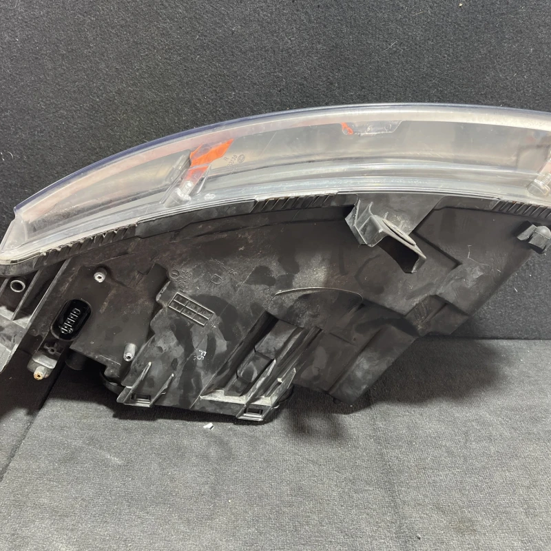 Far dreapta xenon EUROPA / Audi A6 Allroad C6 2008 / Caroserie, oglinzi si faruri