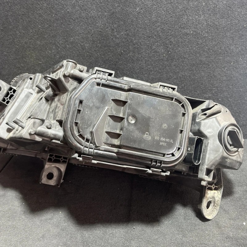 Far dreapta xenon EUROPA / Audi A6 Allroad C6 2008 / Caroserie, oglinzi si faruri