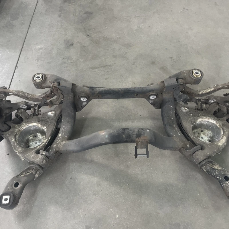 Punte spate / Audi A6 Allroad C6 2008 / Directie si suspensie