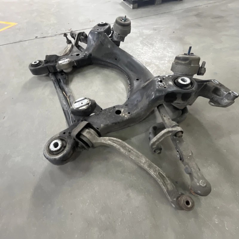 Punte fata jug suport motor / Audi A6 Allroad C6 2008 / Directie si suspensie