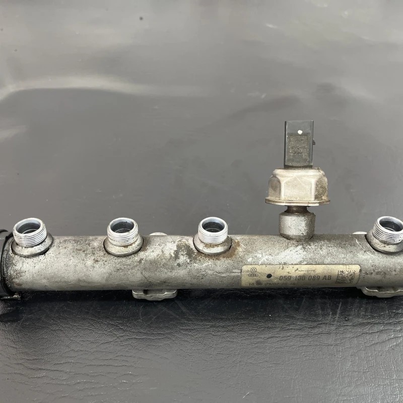 Rampa injectoare cu senzor / Audi A6 Allroad C6 2008 / Motor, racire si evacuare