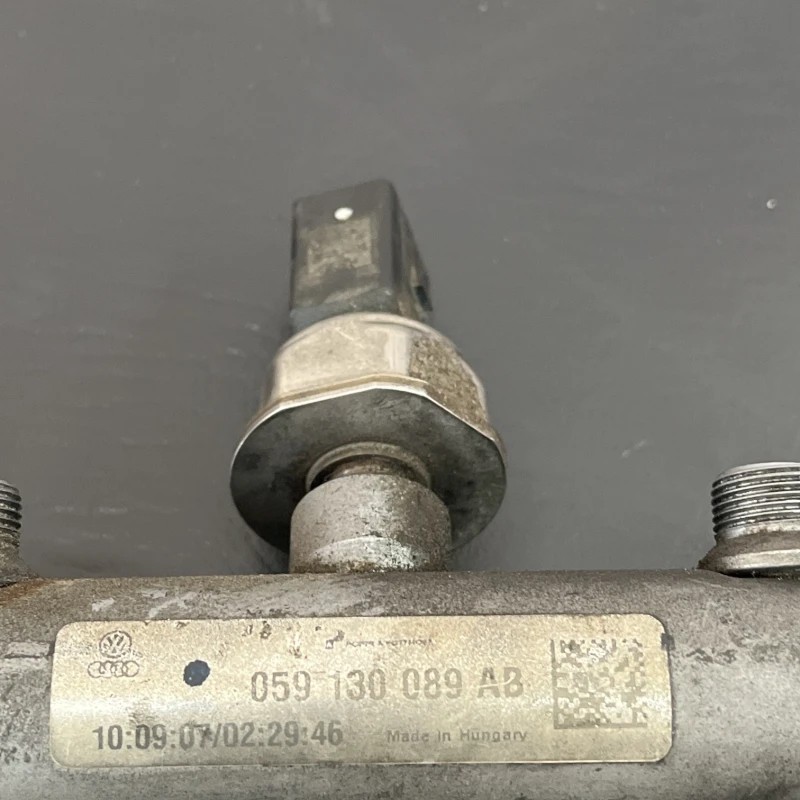 Rampa injectoare cu senzor / Audi A6 Allroad C6 2008 / Motor, racire si evacuare