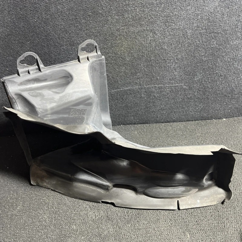 Difuzor priza aer intercooler / Audi A6 Allroad C6 2008 / Caroserie, oglinzi si faruri