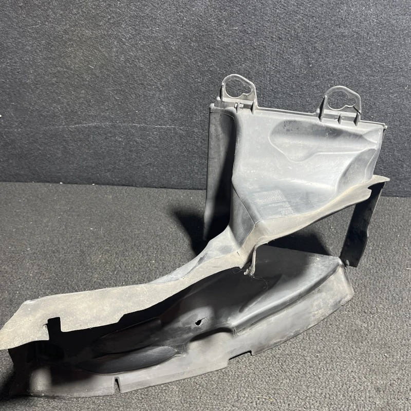 Difuzor priza aer intercooler / Audi A6 Allroad C6 2008 / Caroserie, oglinzi si faruri
