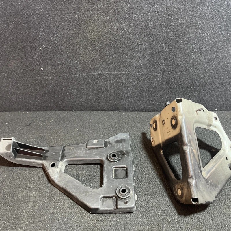 Suport aripa / Audi A6 Allroad C6 2008 / Caroserie, oglinzi si faruri