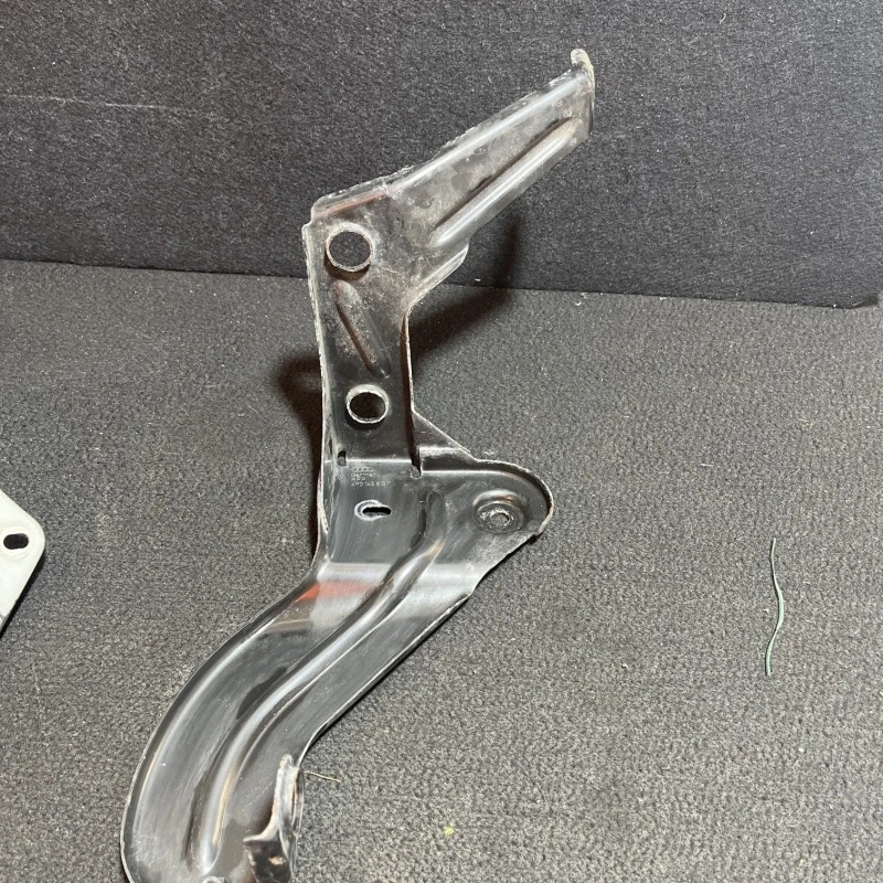Suport aripa / Audi A6 Allroad C6 2008 / Caroserie, oglinzi si faruri