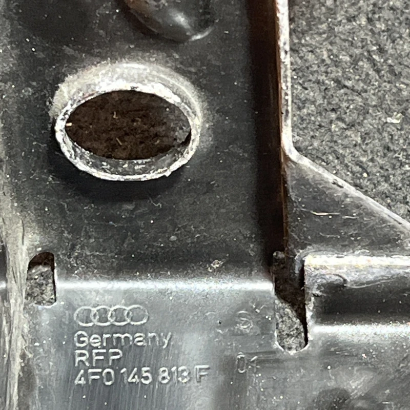 Suport aripa / Audi A6 Allroad C6 2008 / Caroserie, oglinzi si faruri
