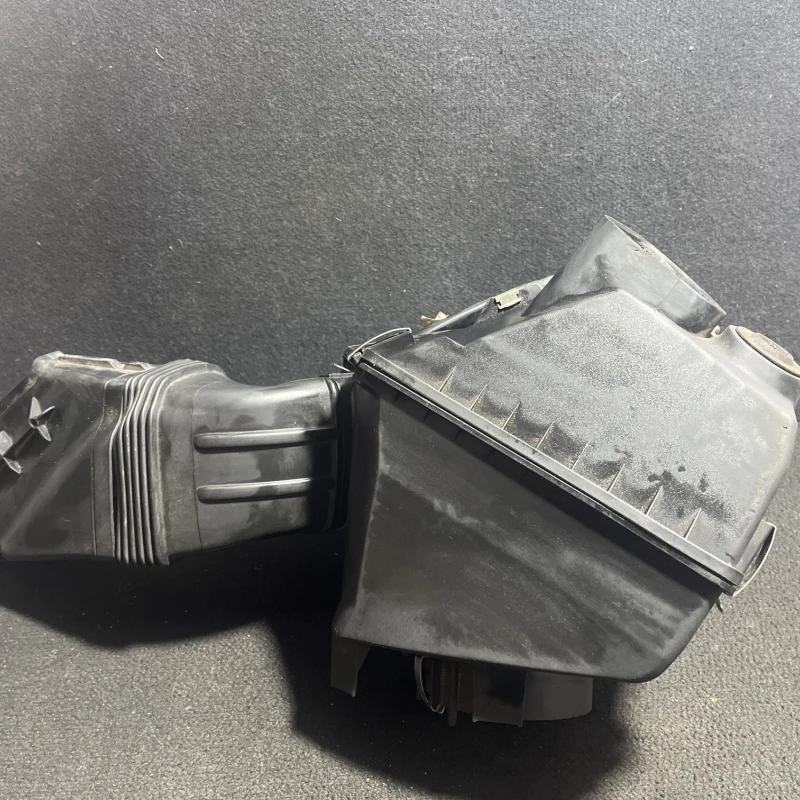 Carcasa filtru aer / Audi A6 Allroad C6 2008 / Motor, racire si evacuare