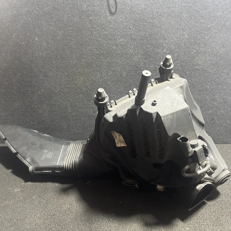 Carcasa filtru aer / Audi A6 Allroad C6 2008 / Motor, racire si evacuare
