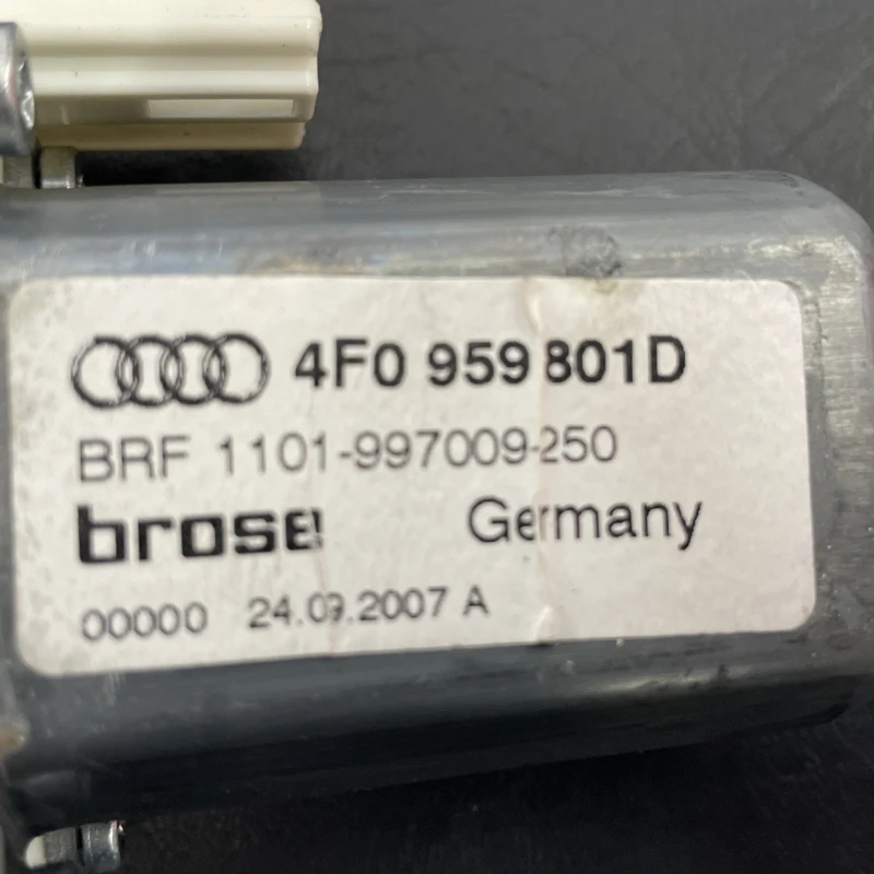 Motoras geam stanga fata / Audi A6 Allroad C6 2008 / Audio si electronice