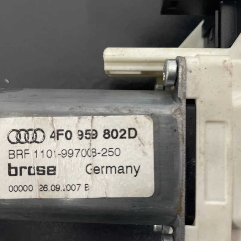 Motoras geam dreapta fata / Audi A6 Allroad C6 2008 / Audio si electronice